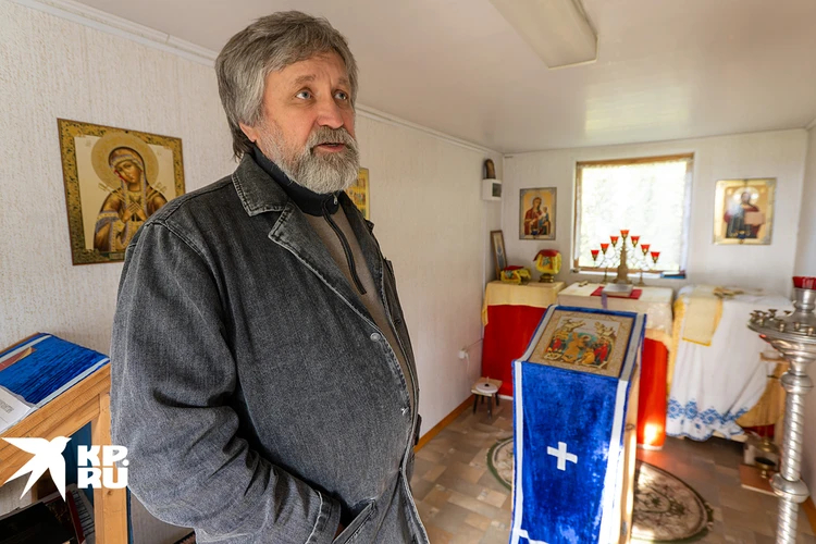 Валерий Леонов: «Первый молебен в вагончике провели десять лет назад. И народ с энтузиазмом это воспринял» Валерий Леонов: «Первый молебен в вагончике провели десять лет назад. И народ с энтузиазмом это воспринял»