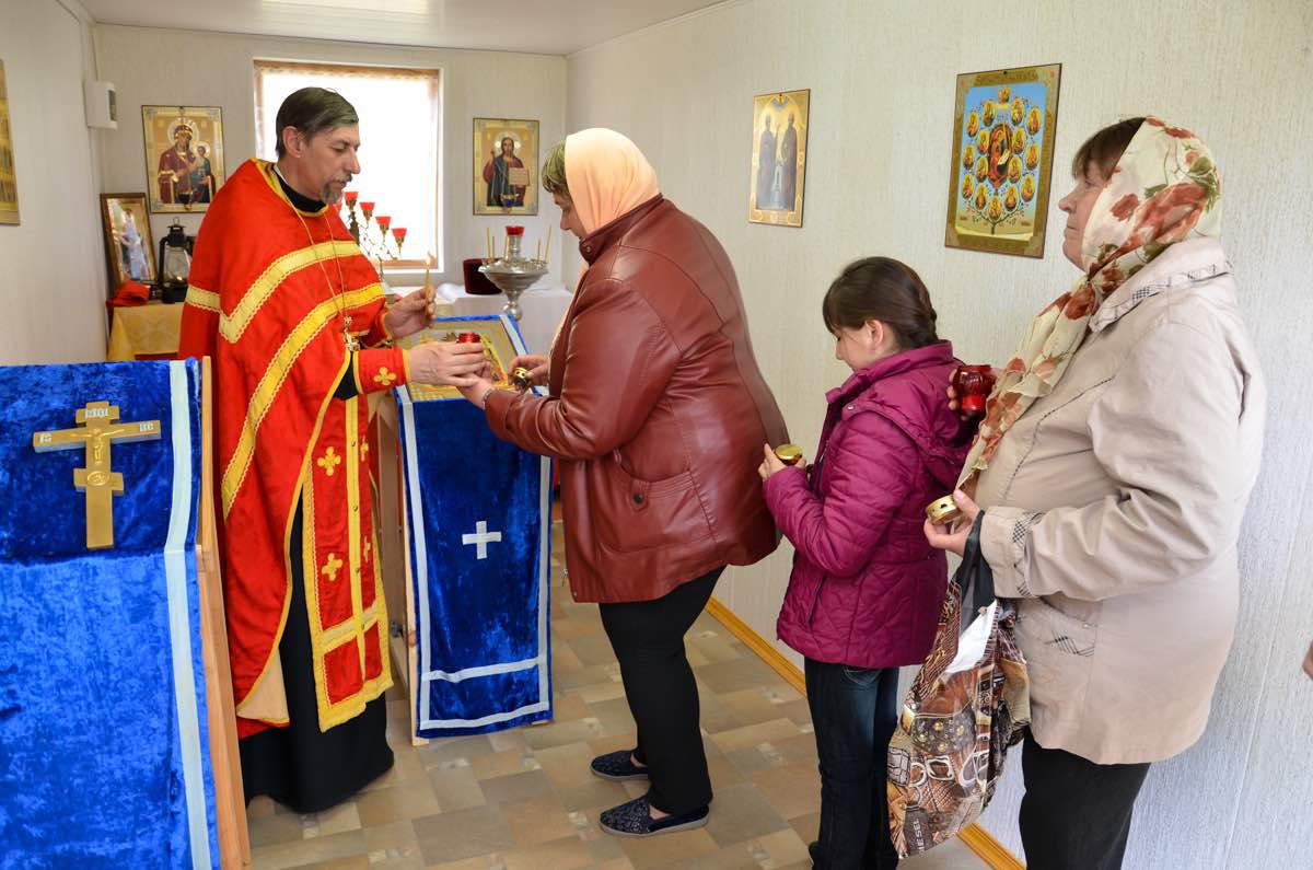 Пасхальный молебен в селе Черепово. Благодатный огонь